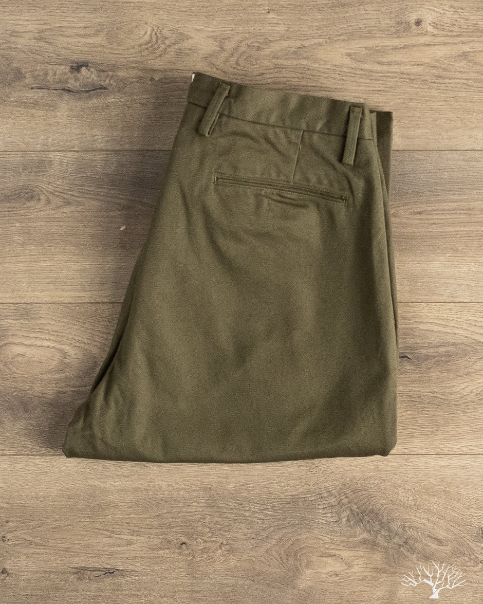 Seuvas - Chino 2-Tuck Trousers - Olive – Withered Fig