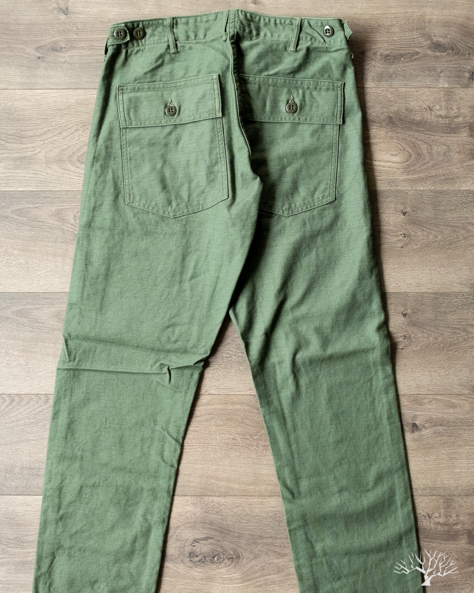 http://www.witheredfig.com/cdn/shop/products/orSlow_slim_fit_fatigue_pants_green_3.jpg?v=1630269715