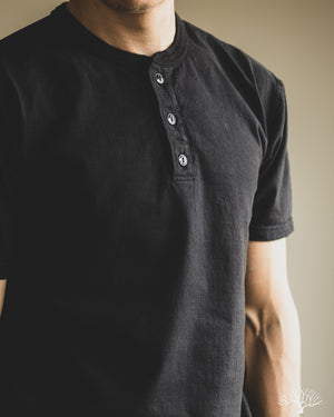 The Flat Head - FN-TSH-003 - Short-Sleeve Henley T-Shirt - Black