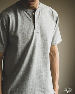 The Flat Head - FN-TSH-003 - Short-Sleeve Henley T-Shirt - Gray