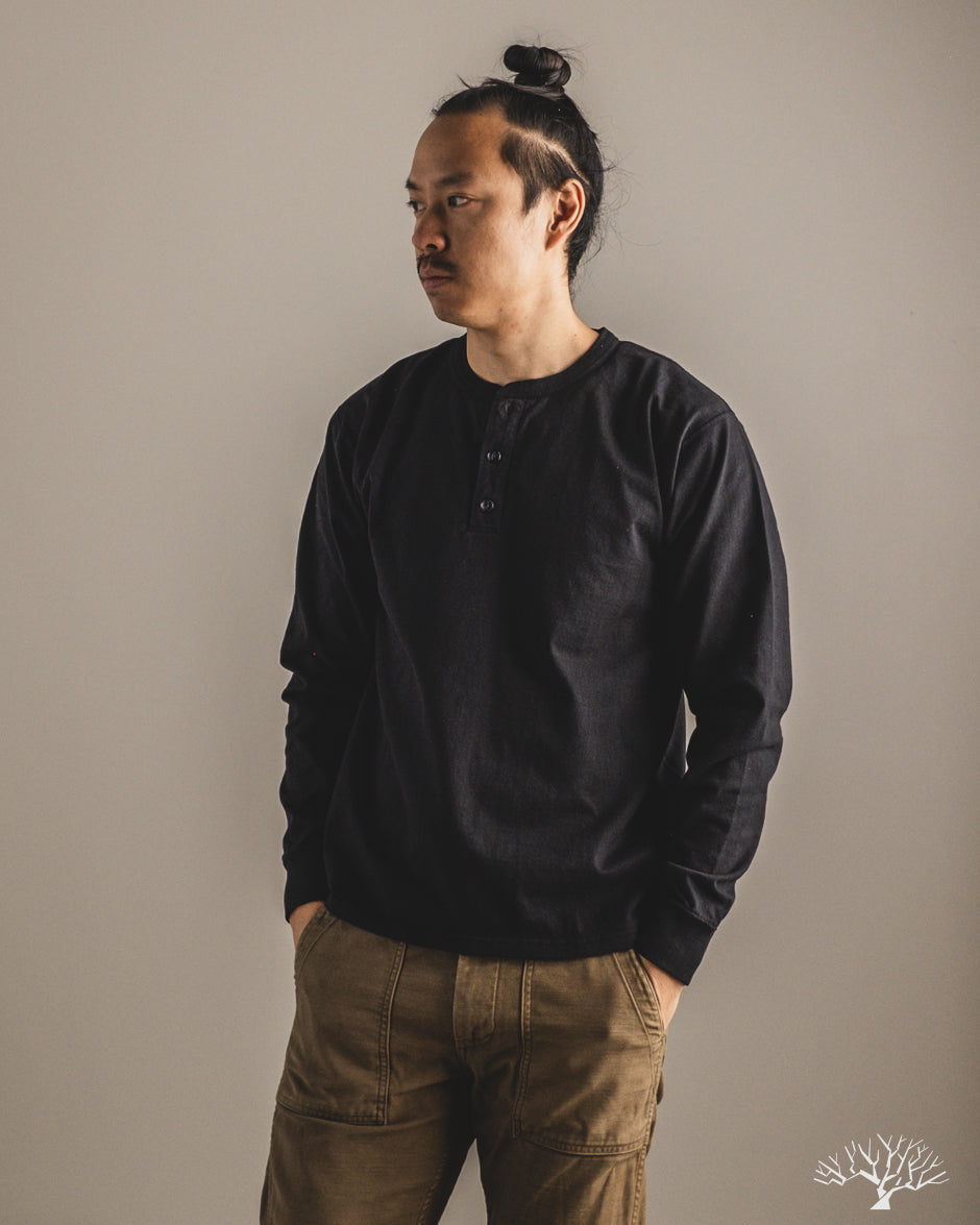 Flat Head FN-TSHL-004 - Long-Sleeve Henley T-Shirt - Black