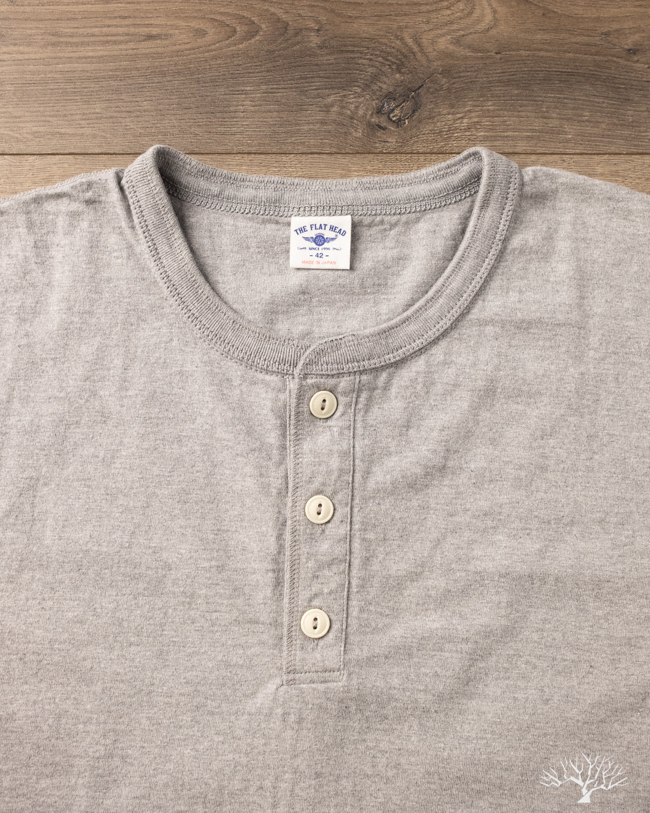 Flat Head FN-TSHL-004 - Long-Sleeve Henley T-Shirt - Grey