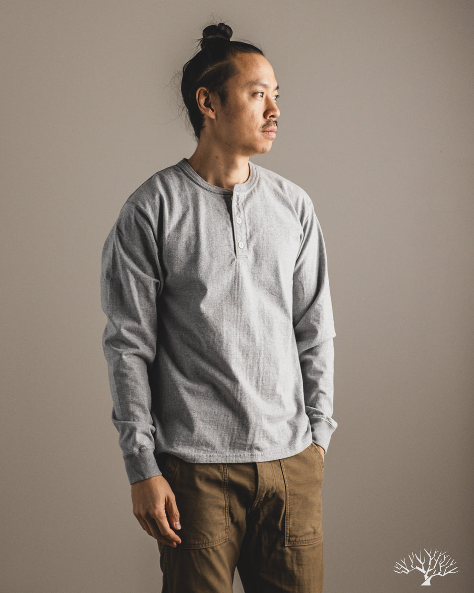 Flat Head FN-TSHL-004 - Long-Sleeve Henley T-Shirt - Grey