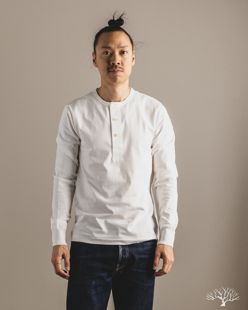 Merz b. Schwanen 2M06 Vintage Machine Refined Long Sleeve Henley - White