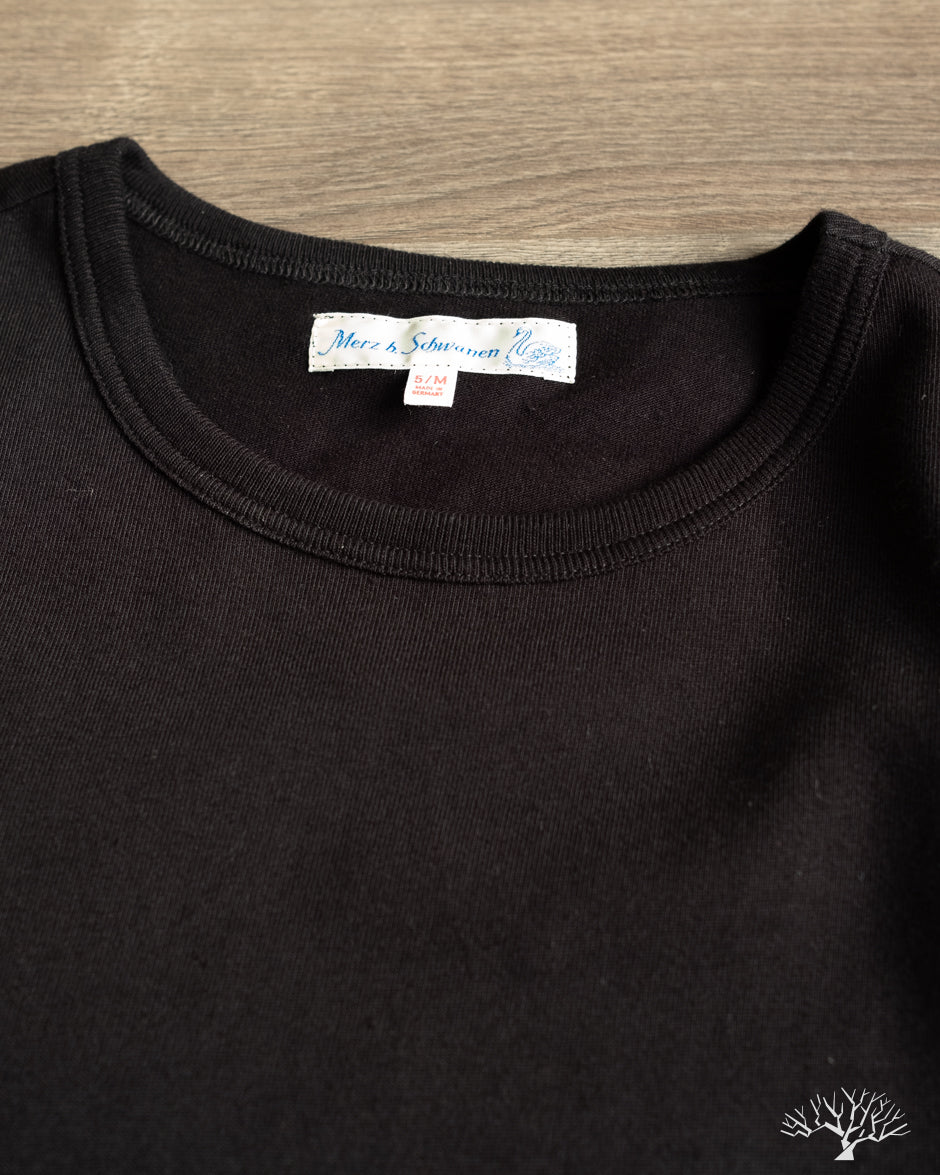 Merz b. Schwanen 2M15C Sturdy Jersey Cropped T-Shirt - Black