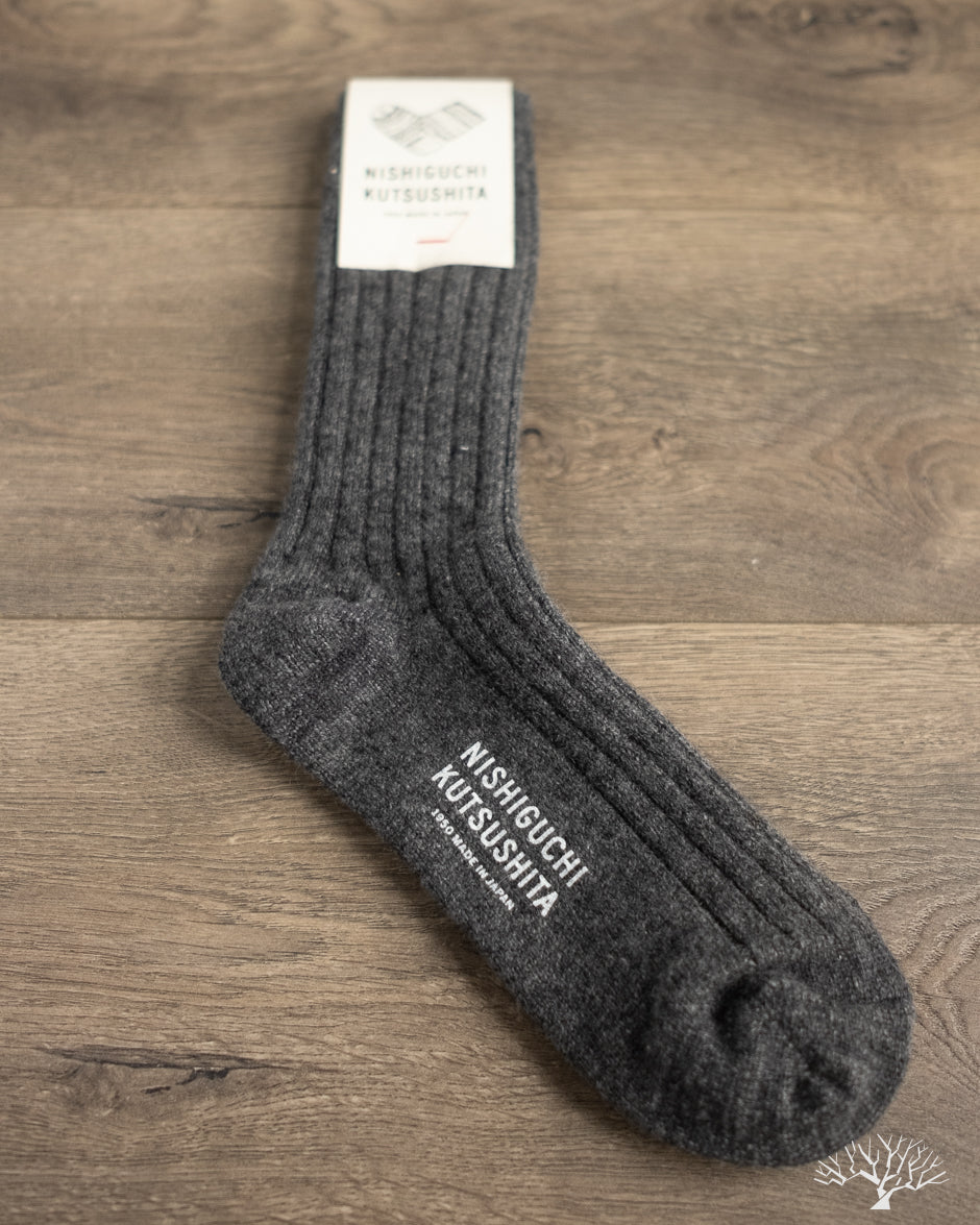 Nishiguchi Kutsushita Cashmere Ribbed Socks - Charcoal