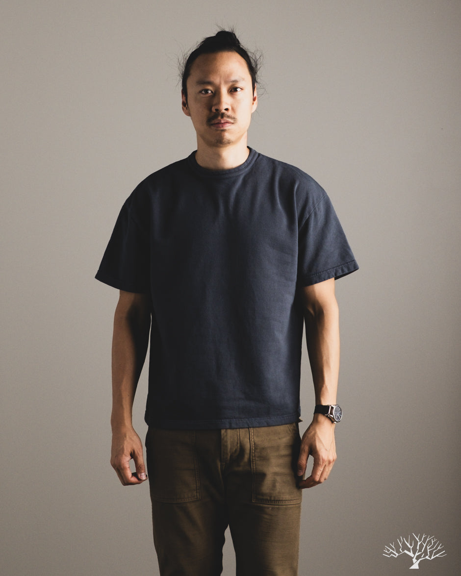 Utilitees UTIL-BT-CHA - 10oz Mini Fleece Crew Neck T-Shirt - Charcoal