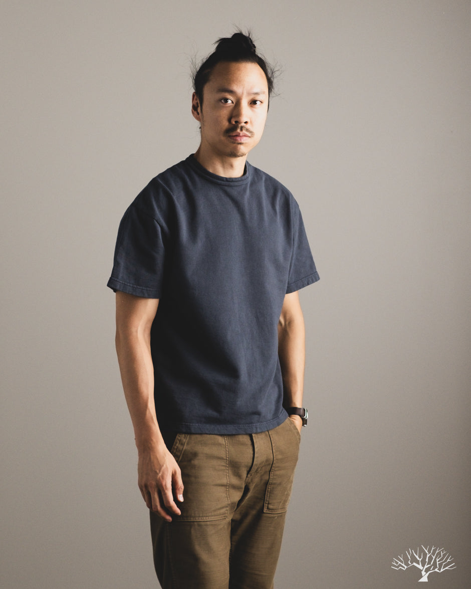 Utilitees UTIL-BT-CHA - 10oz Mini Fleece Crew Neck T-Shirt - Charcoal